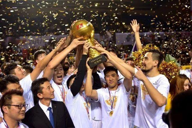 穆雷44分+绝杀塔图姆31+13 老鹰双杀绿军4连胜